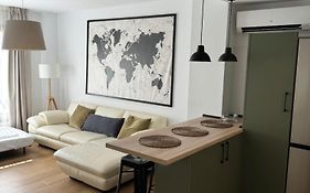Plaza Victoria Apartments